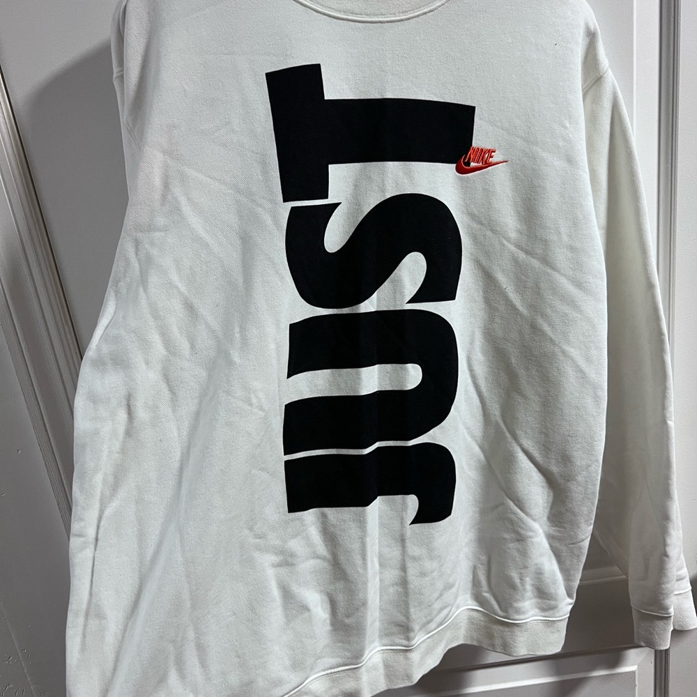 Men’s Nike White Crewneck with Black and Red Accents crewneck.